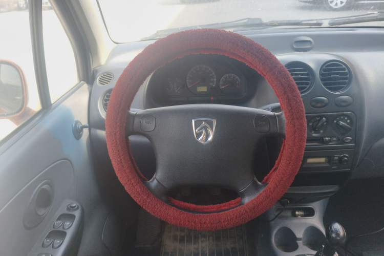 Used Baojun Lechi 2012 Revised 1.0L Manual P-TEC Standard Edition Steering Wheel