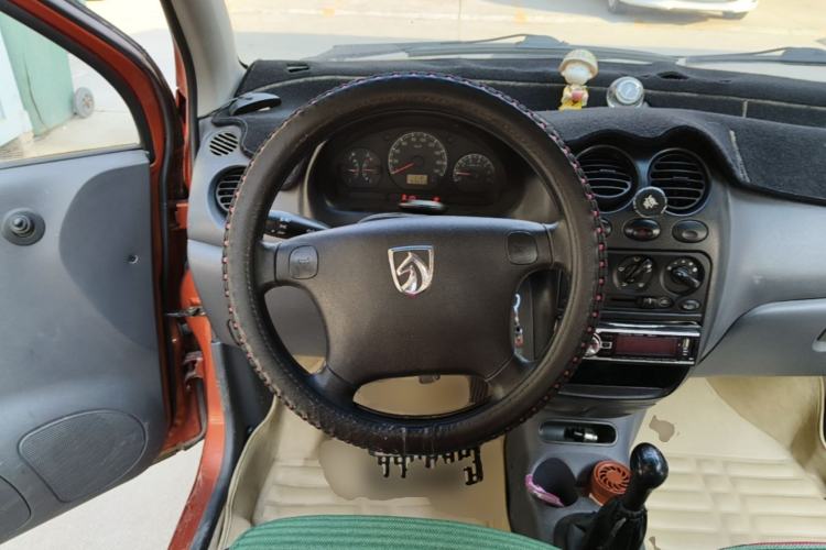 Used Baojun Lechi 2012 Revised Version 1.0L Manual P-TEC Comfort Type Steering Wheel