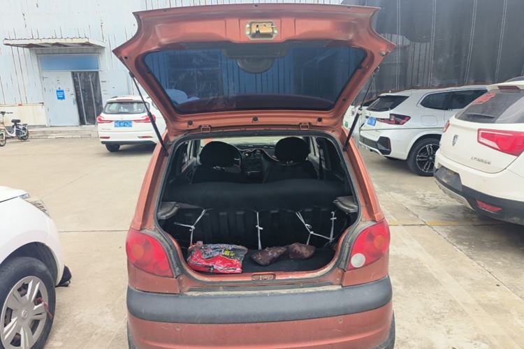 Used Baojun Lechi 2012 Revised 1.0L Manual P-TEC Standard Edition Trunk