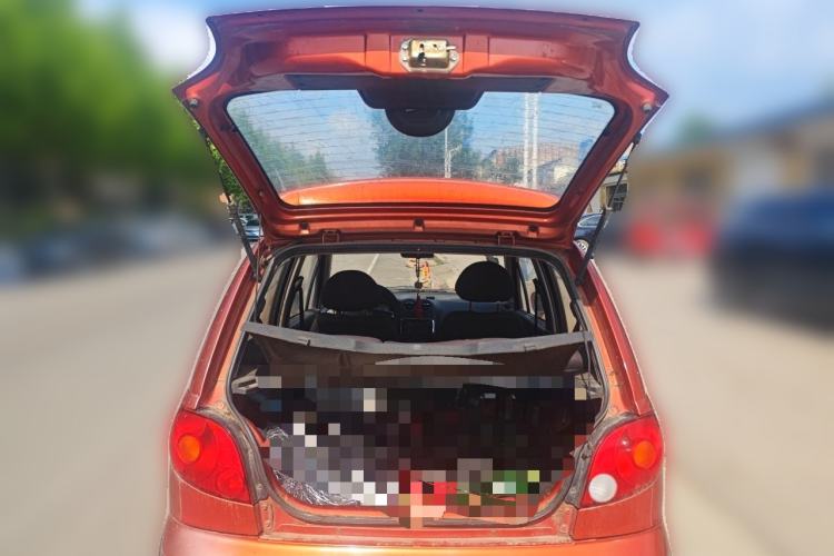 Used Baojun Lechi 2012 Revised Version 1.2L Manual Sporty Edition Dynamic Type Trunk