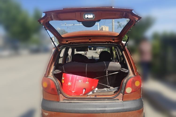 Used Baojun Lechi 2012 Revised 1.0L Manual P-TEC Standard Edition Trunk