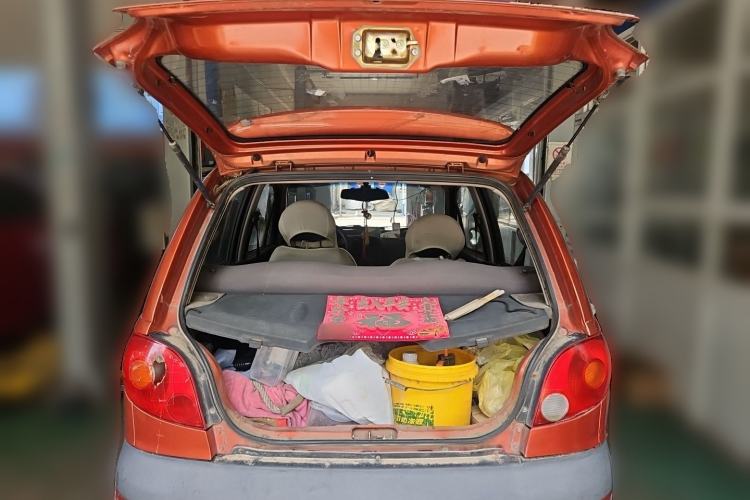 Used Baojun Lechi 2012 Revised 1.0L Manual P-TEC Standard Edition Trunk