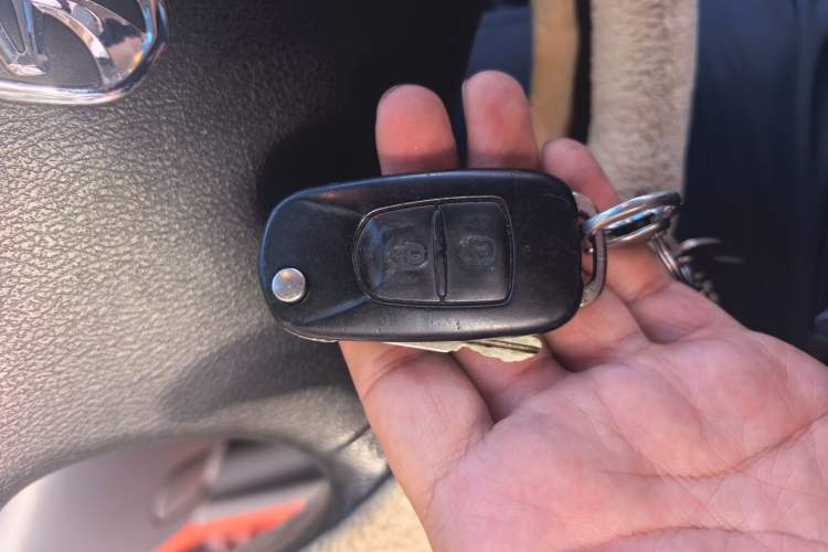 Used Baojun Lechi 2012 Revised 1.0L Manual P-TEC Standard Edition Vehicle Key