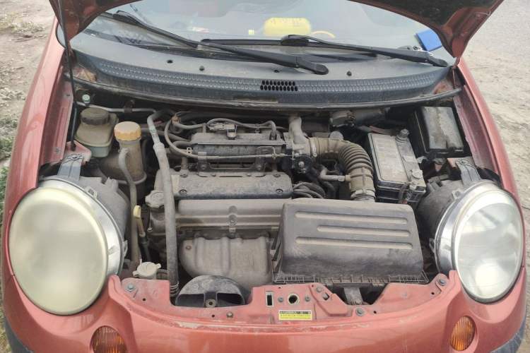 Used Baojun Lechi 2012 Revised 1.0L Manual P-TEC Standard Edition Engine Bay