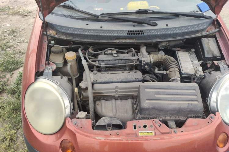 Used Baojun Lechi 2012 Revised 1.0L Manual P-TEC Standard Edition Engine Bay Right