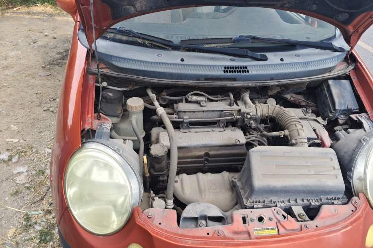Used Baojun Lechi 2012 Revised 1.0L Manual P-TEC Standard Edition Engine Bay Right