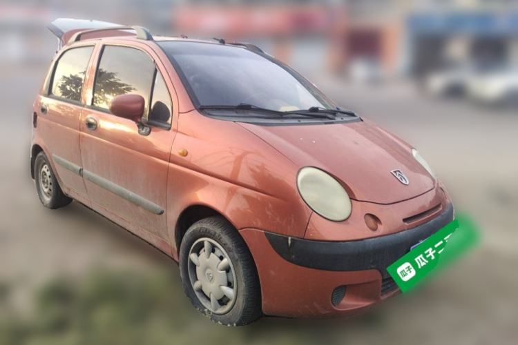 Used Baojun Lechi 2012 Revised 1.0L Manual P-TEC Standard Edition Front Right 45 Deg