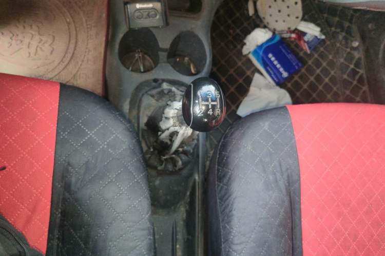 Used Baojun Lechi 2012 Revised 1.0L Manual P-TEC Standard Edition Gear Lever