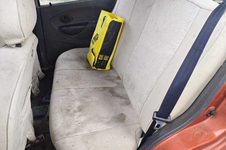 Used Baojun Lechi 2012 Revised 1.0L Manual P-TEC Standard Edition Left Rear Seat