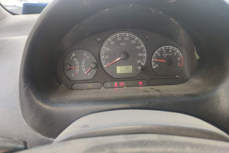 Used Baojun Lechi 2012 Revised 1.0L Manual P-TEC Standard Edition Odometer Close Up