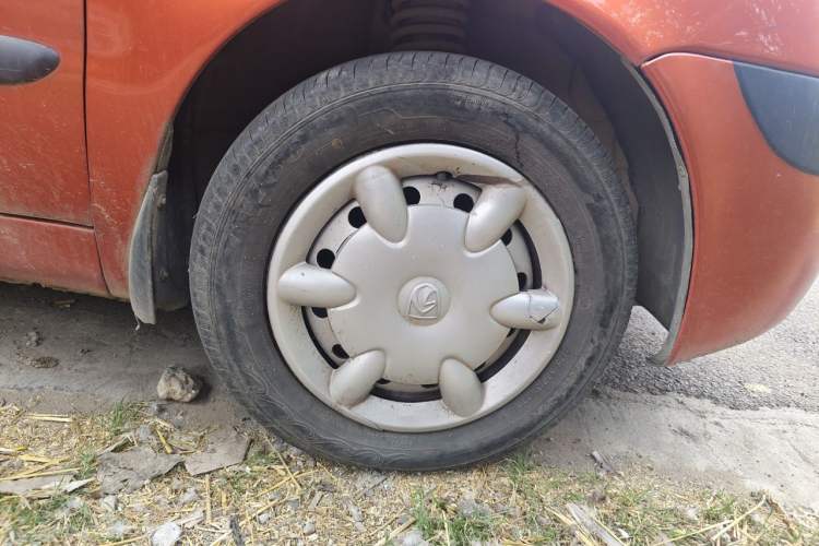 Used Baojun Lechi 2012 Revised 1.0L Manual P-TEC Standard Edition Right Front Wheel Hub