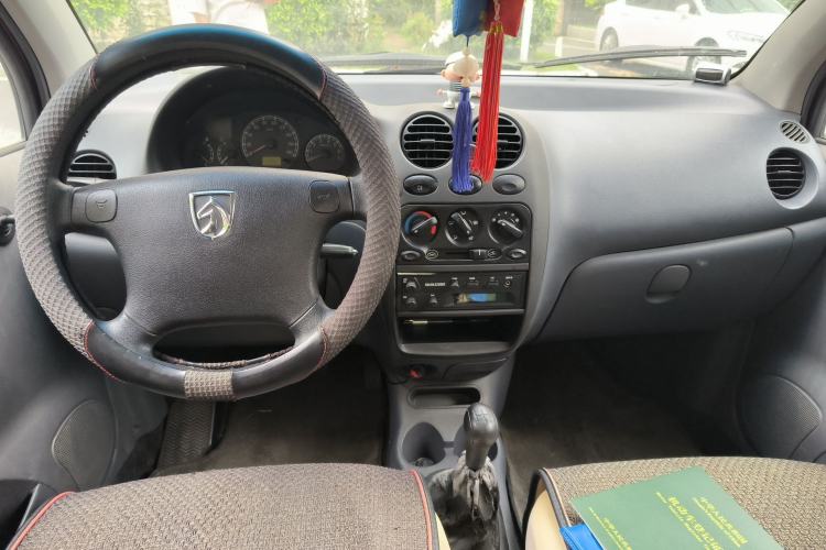 Used Baojun Lechi 2012 Revised 1.0L Manual P-TEC Standard Edition Center Console