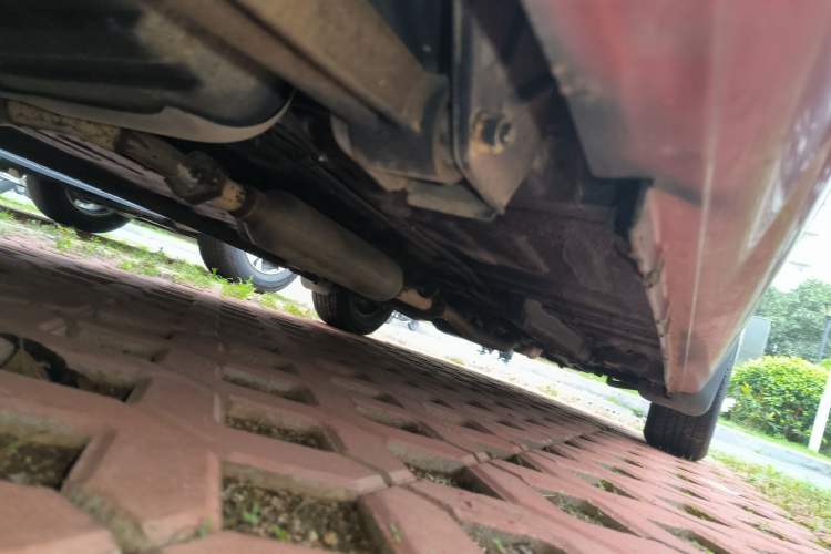 Used Baojun Lechi 2012 Revised 1.0L Manual P-TEC Standard Edition Chassis Rear Right