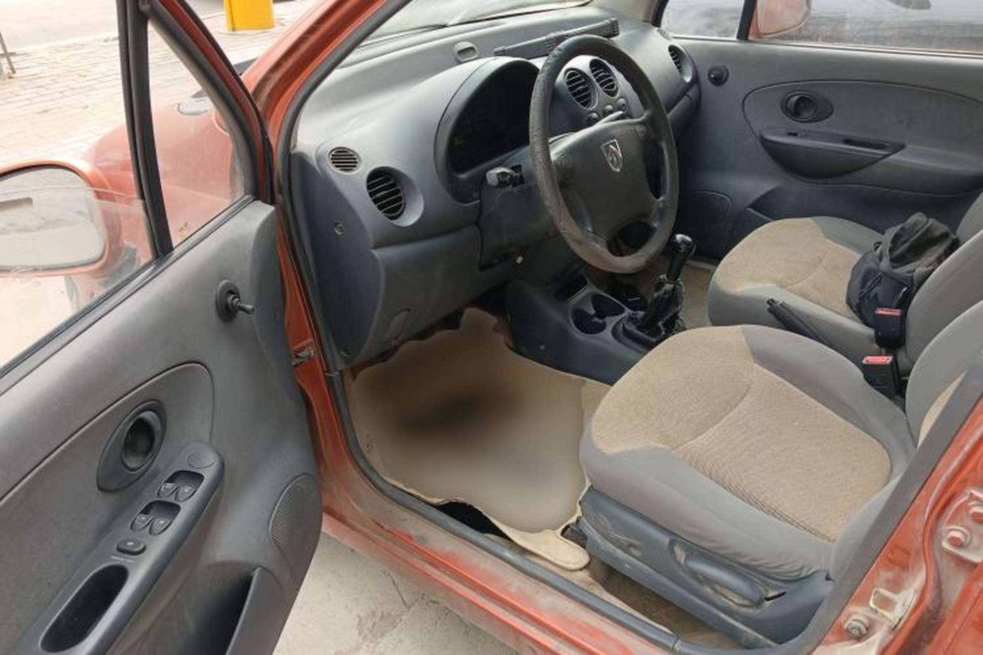 Used Baojun Lechi 2012 Revised 1.0L Manual P-TEC Standard Edition Driver Seat