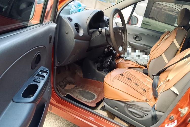 Used Baojun Lechi 2012 Revised 1.0L Manual P-TEC Standard Edition Driver Seat