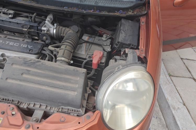 Used Baojun Lechi 2012 Revised 1.0L Manual P-TEC Standard Edition Engine Bay Left