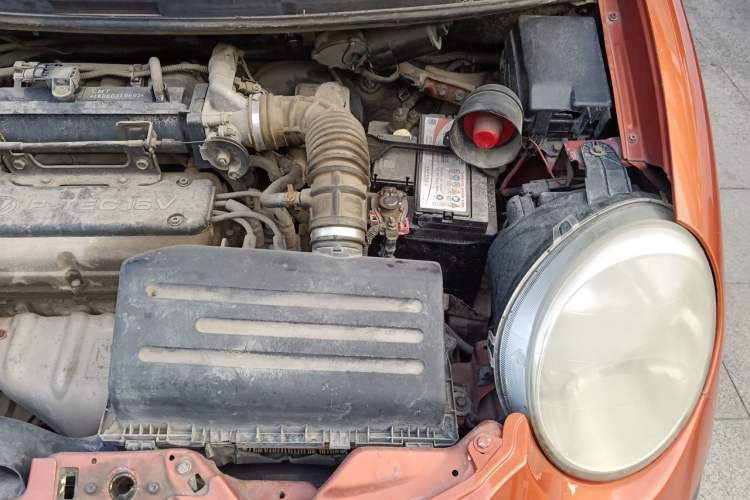 Used Baojun Lechi 2012 Revised 1.0L Manual P-TEC Standard Edition Engine Bay Left