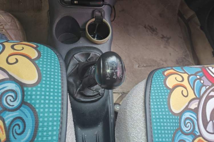Used Baojun Lechi 2012 Revised 1.0L Manual P-TEC Standard Edition Gear Lever