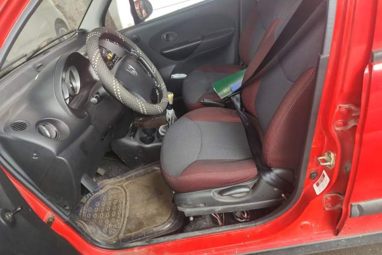 Used Baojun Lechi 2012 Revised Version 1.2L Manual Sports Edition Superior Type Left Front Seat