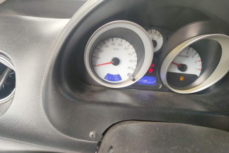 Used Baojun Lechi 2012 Revised Version 1.2L Manual Sports Edition Superior Type Odometer Close Up