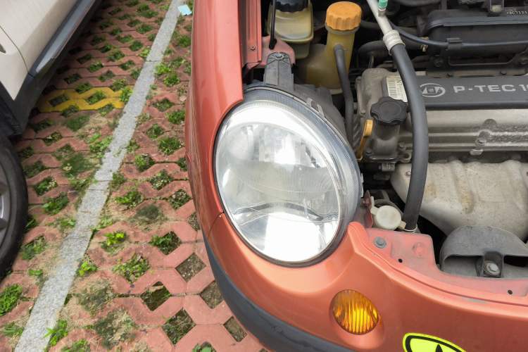 Used Baojun Lechi 2012 Revised 1.0L Manual P-TEC Standard Edition Right Front Headlight
