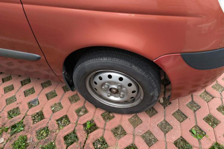 Used Baojun Lechi 2012 Revised 1.0L Manual P-TEC Standard Edition Right Front Wheel Hub