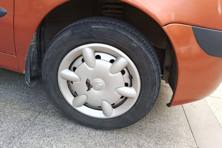 Used Baojun Lechi 2012 Revised 1.0L Manual P-TEC Standard Edition Right Front Wheel Hub
