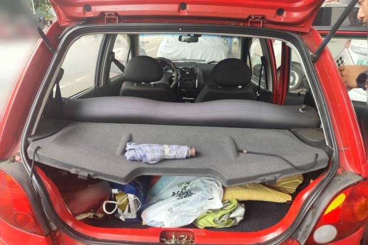 Used Baojun Lechi 2012 Revised Version 1.2L Manual Sports Edition Superior Type Trunk