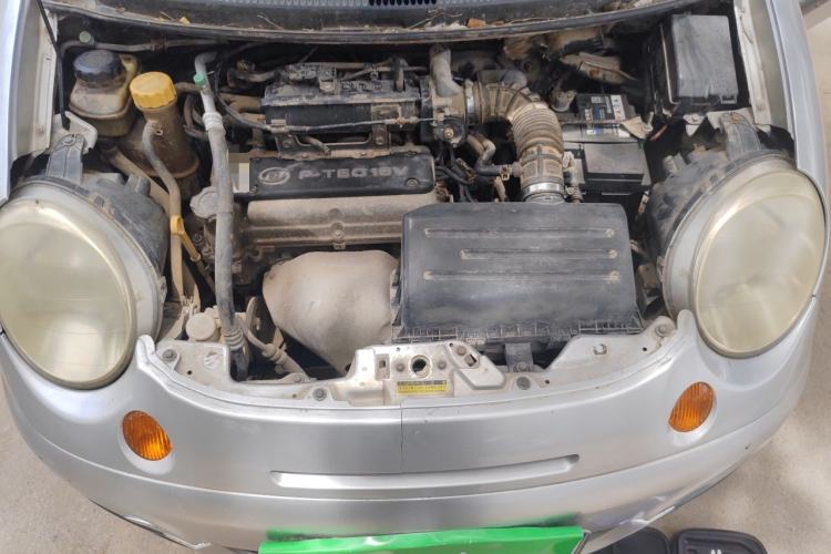 Used Baojun Lechi 2012 Revised Version 1.2L Manual Sporty Edition Dynamic Type Engine Bay