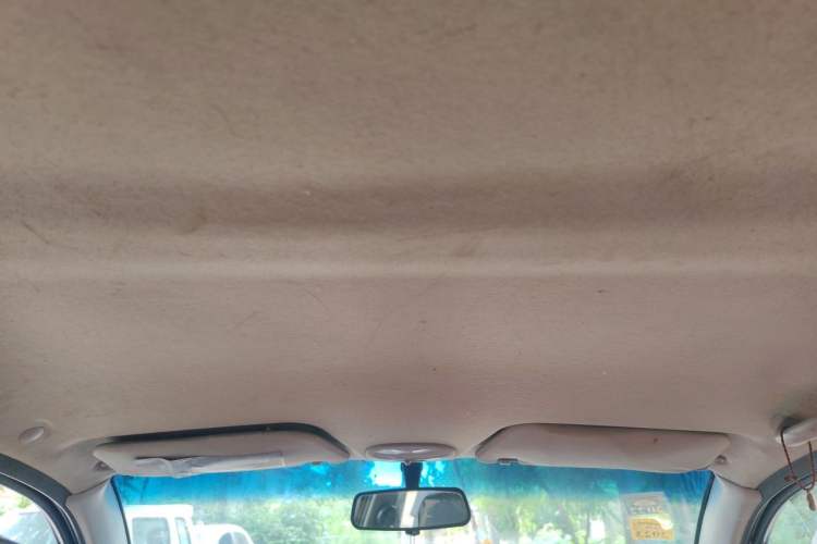 Used Baojun Lechi 2012 Revised Version 1.2L Manual Sporty Edition Dynamic Type Headliner