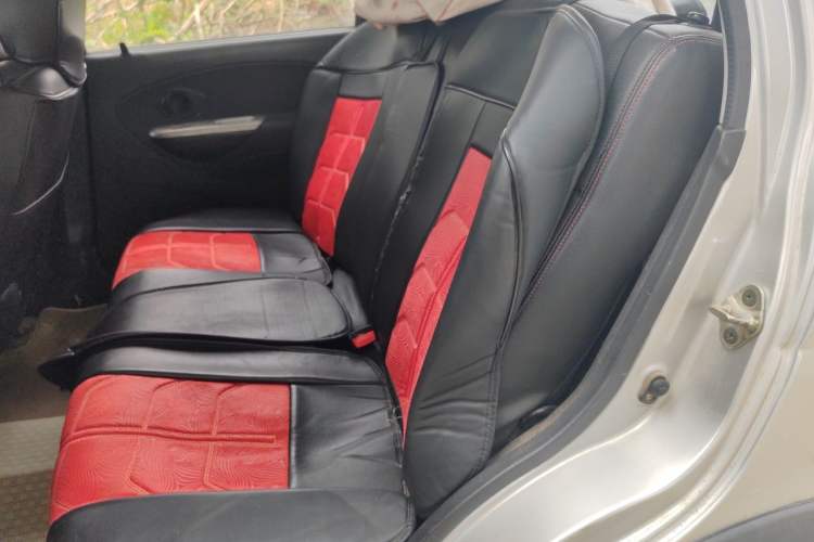 Used Baojun Lechi 2012 Revised Version 1.2L Manual Sporty Edition Dynamic Type Left Rear Seat