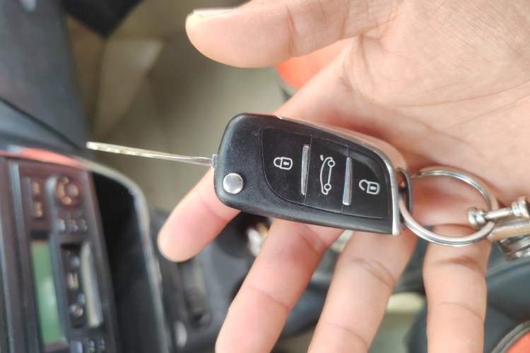 Used Baojun Lechi 2012 Revised Version 1.2L Manual Sporty Edition Dynamic Type Vehicle Key