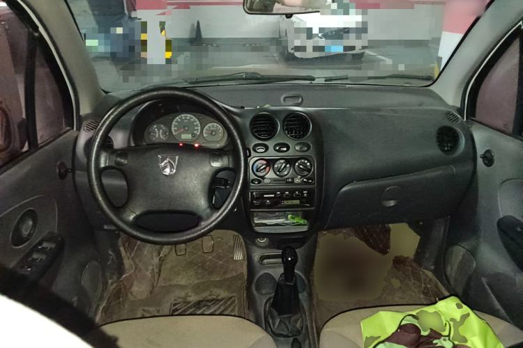 Used Baojun Lechi 2012 Revised 1.0L Manual P-TEC Standard Edition Center Console
