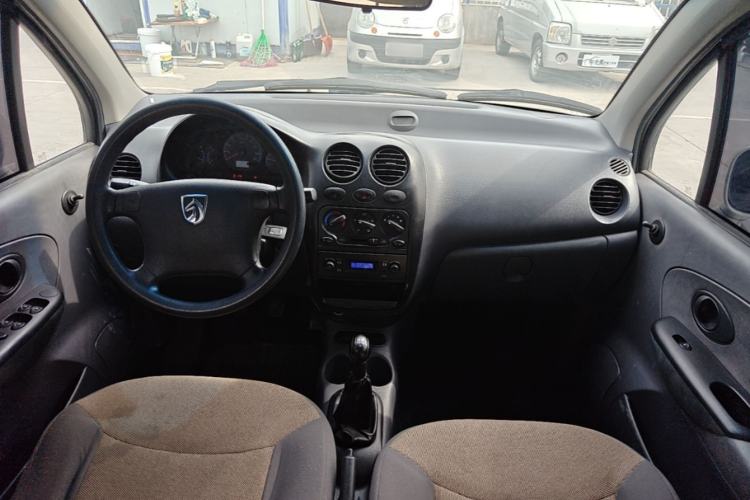 Used Baojun Lechi 2012 Revised 1.0L Manual P-TEC Standard Edition Center Console