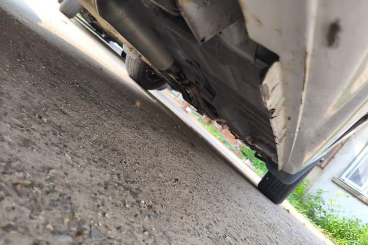 Used Baojun Lechi 2012 Revised 1.0L Manual P-TEC Standard Edition Chassis Rear Right