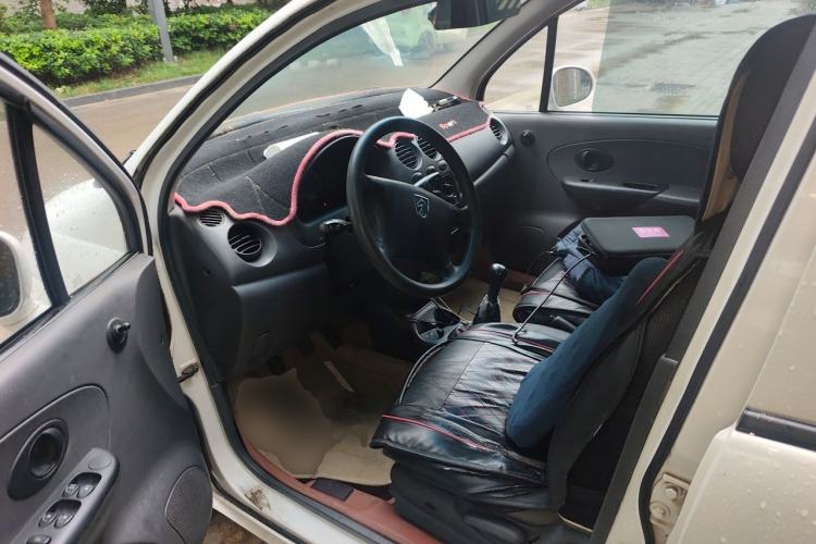 Used Baojun Lechi 2012 Revised 1.0L Manual P-TEC Standard Edition Driver Seat
