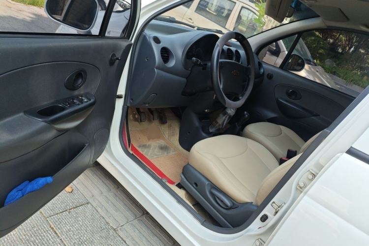 Used Baojun Lechi 2012 Revised 1.0L Manual P-TEC Standard Edition Driver Seat