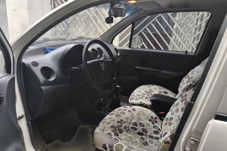 Used Baojun Lechi 2012 Revised 1.0L Manual P-TEC Standard Edition Driver Seat