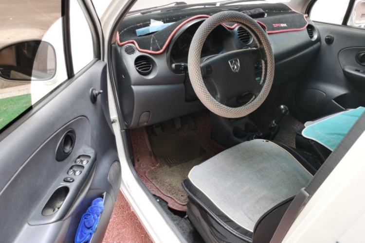 Used Baojun Lechi 2012 Revised 1.0L Manual P-TEC Standard Edition Driver Seat