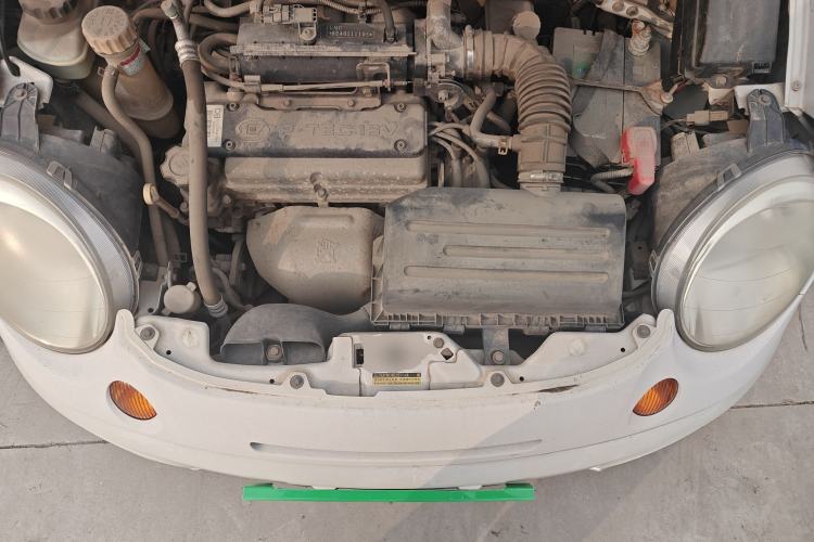 Used Baojun Lechi 2012 Revised Version 1.2L Manual Sporty Edition Dynamic Type Engine Bay