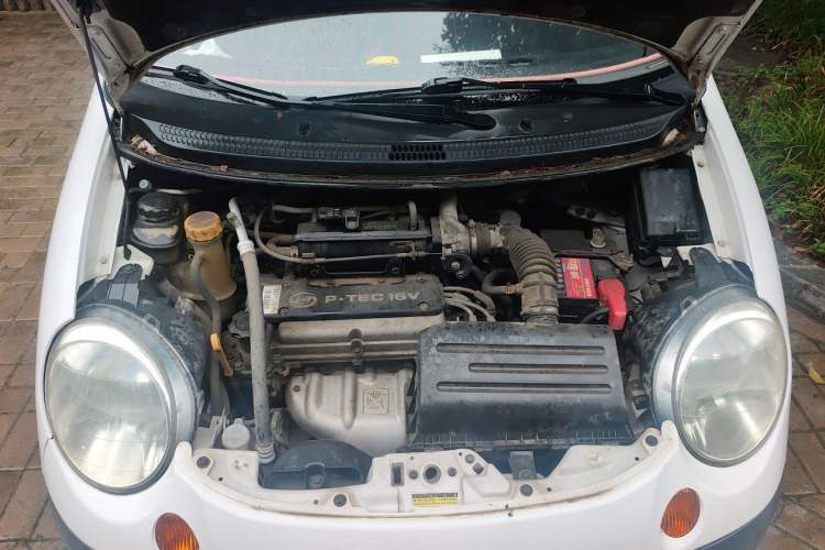 Used Baojun Lechi 2012 Revised 1.0L Manual P-TEC Standard Edition Engine Bay