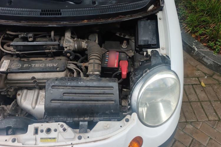 Used Baojun Lechi 2012 Revised 1.0L Manual P-TEC Standard Edition Engine Bay Left