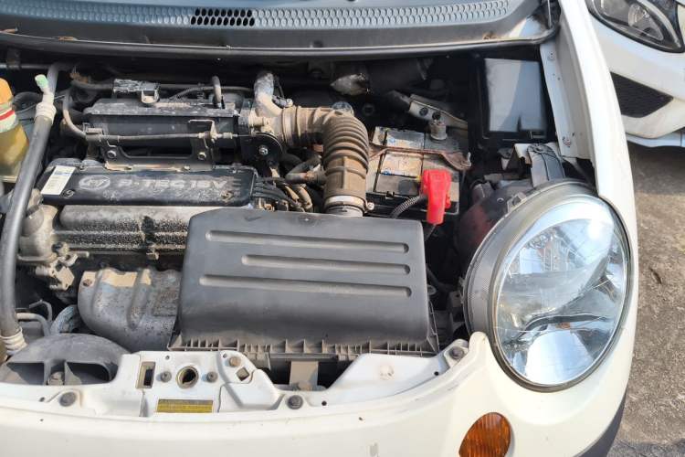 Used Baojun Lechi 2012 Revised 1.0L Manual P-TEC Standard Edition Engine Bay Left