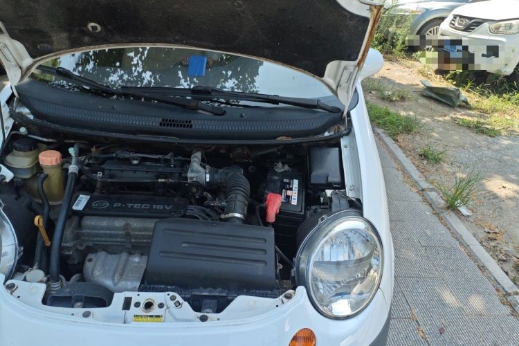 Used Baojun Lechi 2012 Revised 1.0L Manual P-TEC Standard Edition Engine Bay Left