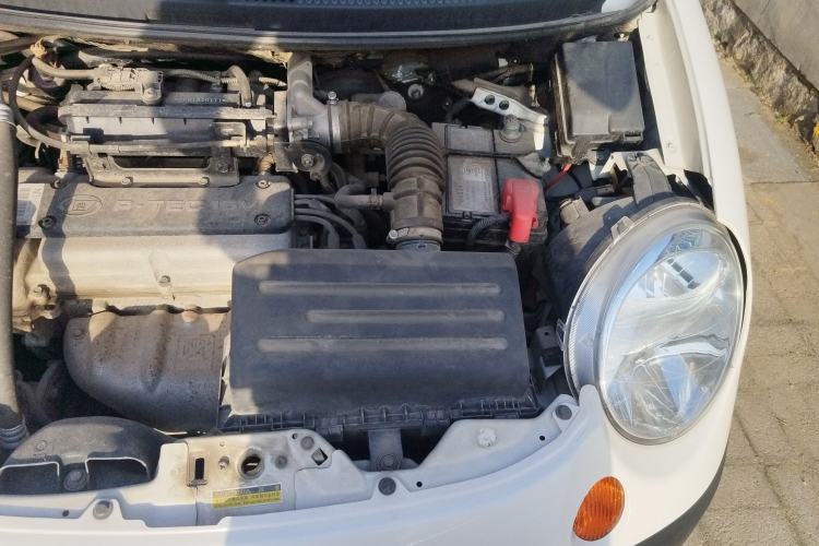 Used Baojun Lechi 2012 Revised 1.0L Manual P-TEC Standard Edition Engine Bay Left