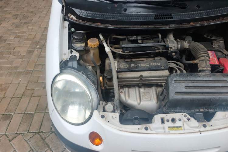Used Baojun Lechi 2012 Revised 1.0L Manual P-TEC Standard Edition Engine Bay Right