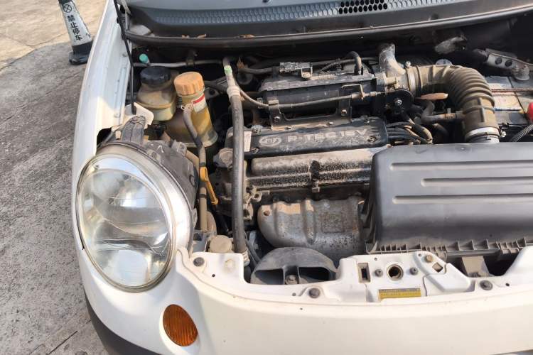 Used Baojun Lechi 2012 Revised 1.0L Manual P-TEC Standard Edition Engine Bay Right