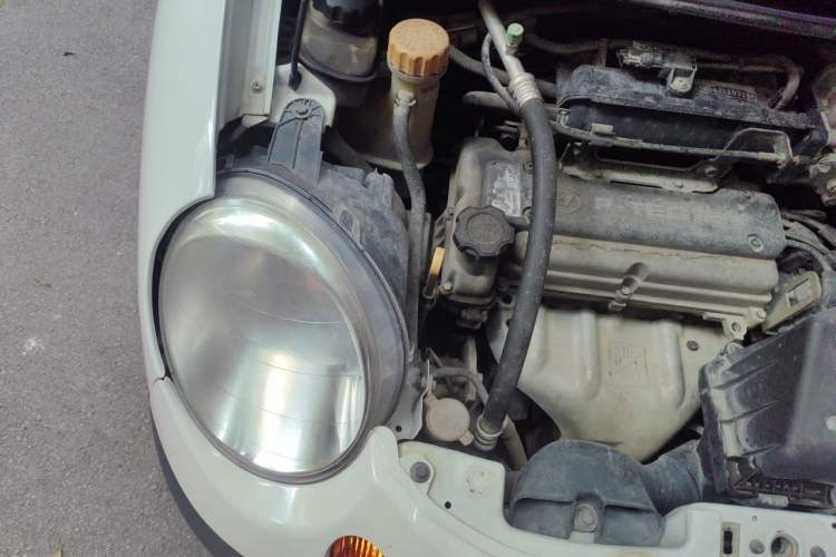 Used Baojun Lechi 2012 Revised 1.0L Manual P-TEC Standard Edition Engine Bay Right