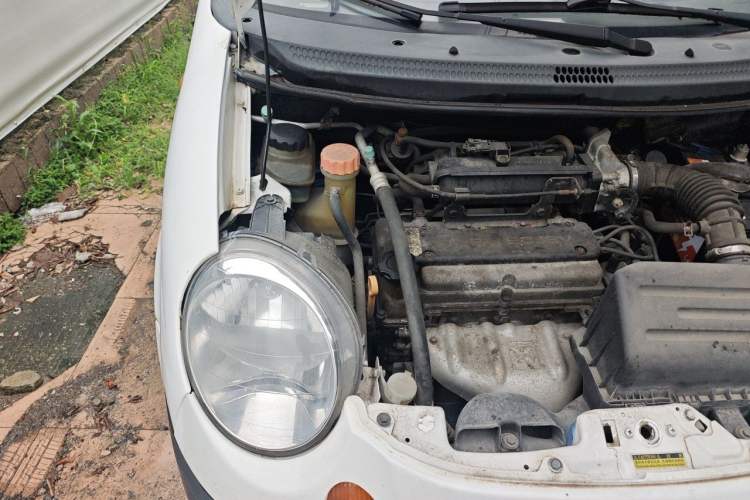 Used Baojun Lechi 2012 Revised 1.0L Manual P-TEC Standard Edition Engine Bay Right