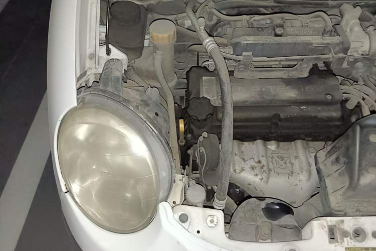 Used Baojun Lechi 2012 Revised 1.0L Manual P-TEC Standard Edition Engine Bay Right